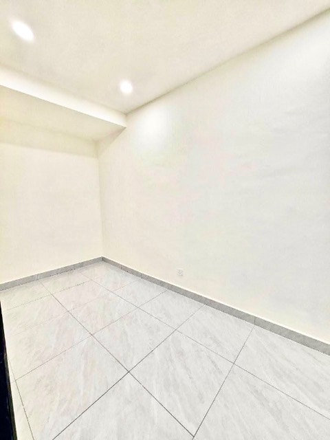 Bukit Indah - Double Storey Terrace / Fully Renovated Unit / Nearby AEON Mall & Tuas - Thumbnail 10
