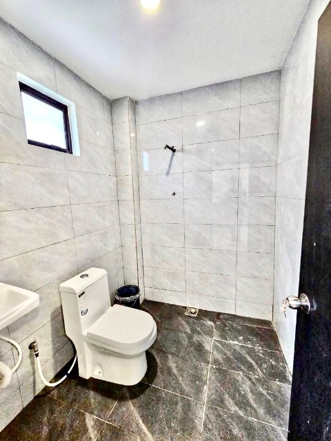 Bukit Indah - Double Storey Terrace / Fully Renovated Unit / Nearby AEON Mall & Tuas - Thumbnail 13