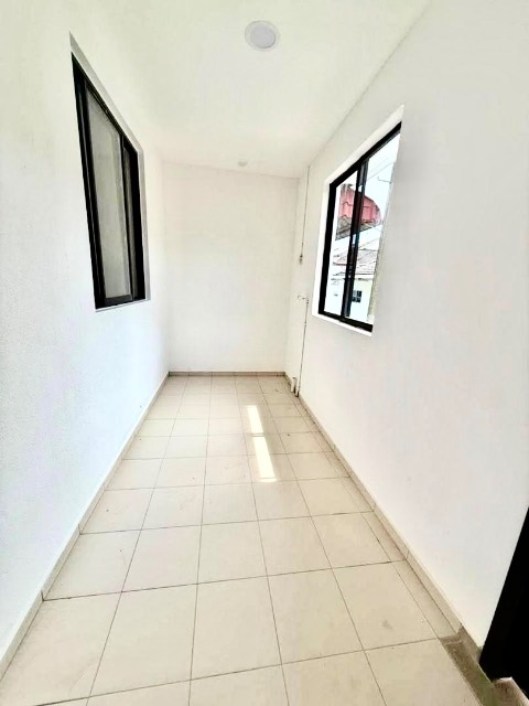 Bukit Indah - Single Storey Terrace / Renovated & Extended / 5 mins to Tuas Highway - Thumbnail 11