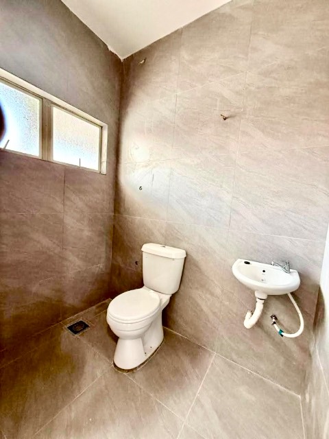 Bukit Indah - Single Storey Terrace / Renovated & Extended / 5 mins to Tuas Highway - Thumbnail 12