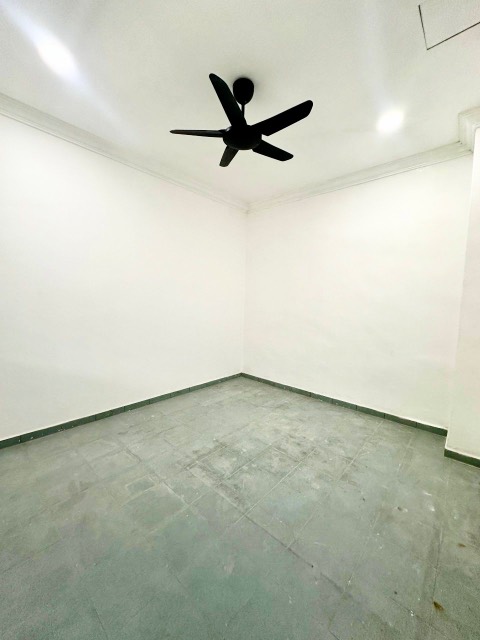 Taman Sri Skudai - Double Storey Terrace Corner Lot / Rare Full Loan Unit / Fully Extended Unit - Thumbnail 13