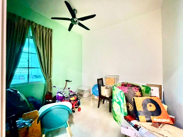 Nusa Sentral - Double Storey Terrace / Fully Renovated Unit / Nearby Tuas 2ndLink - Thumbnail 7