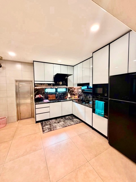 Austin Duta - Double Storey Terrace / Fully Renovated & Extended / Superb Condition - Thumbnail 10