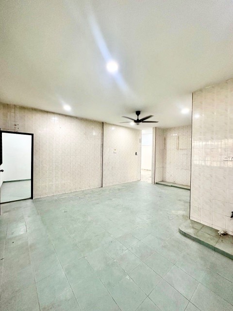 Taman Sri Skudai - Double Storey Terrace Corner Lot / Rare Full Loan Unit / Fully Extended Unit - Thumbnail 11