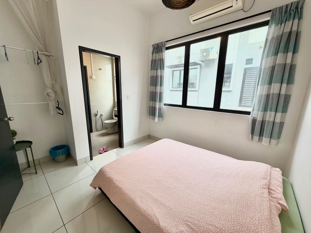 Mount Austin (Glenmarie) - Double Storey Terrace / Larger Type AirBnb Style / Gated & Guarded - Thumbnail 7
