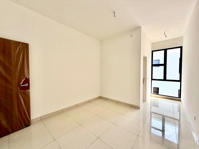 Iskandar Puteri (Senadi Hills) - Double Storey Terrace / Original Bare Unit / 20mins to Tuas - Thumbnail 7