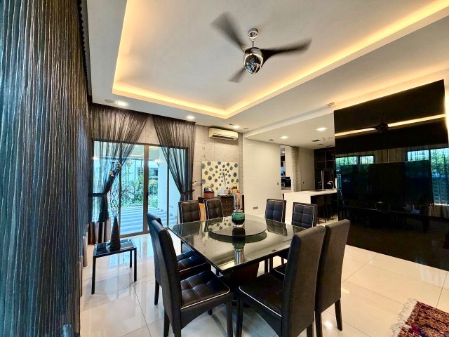 Iskandar Puteri (East Ledang) - Double Storey Semi Detached / Renovated & Well Maintained / Gated & Guarded - Thumbnail 14