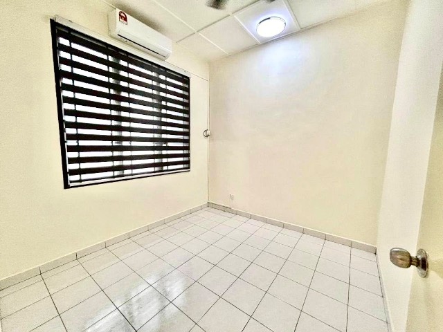 Setia Indah - 1.5 Storey Terrace / Unblock View / Gated & Guarded - Thumbnail 3