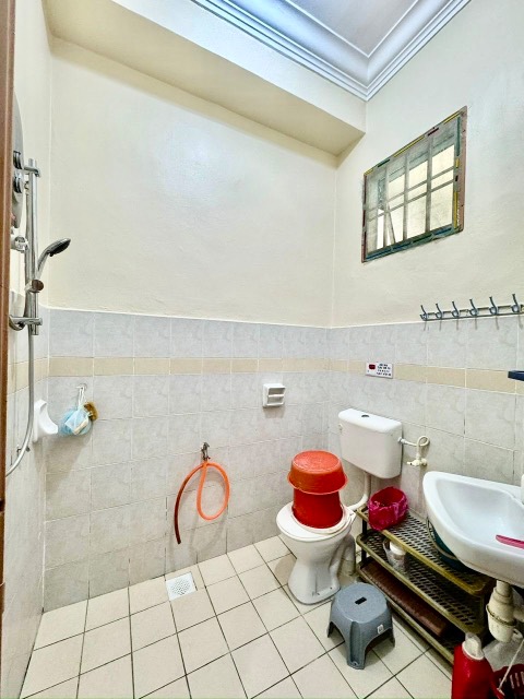 Nusa Bestari - Single Storey Terrace / Simple Renovation / Nearby Bestmart - Thumbnail 10