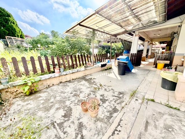 Pelangi Indah - Single Storey Terrace / End Lot with 25ft Side Land / Gated & Guarded - Thumbnail 13