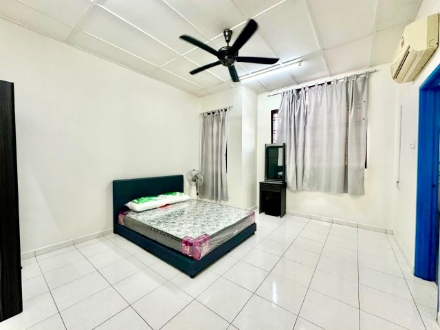 Bukit Indah - Double Storey Terrace / Basic Renovation / 10mins to AEON Mall - Gambar kecil 4