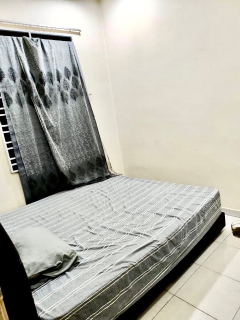 Mount Austin (JP Perdana) - Single Storey Terrace / Basic Renovation / nearby Austin Crest Shoplots - Thumbnail 5