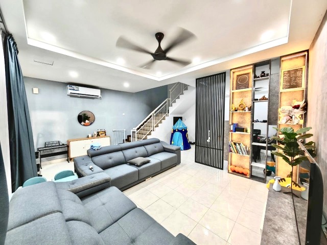 Seri Austin - Double Storey Terrace / Unblock View / Well Maintained in Good Condition - Thumbnail 1