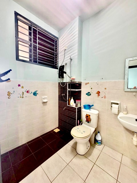 Bukit Indah - Double Storey Terrace / Basic Renovated in Well Condition / Gated & Guarded - Thumbnail 10