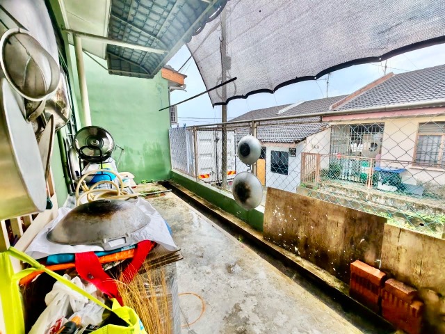 Puteri Wangsa - Single Storey Terrace / Cheapest in the Market Full Loan Unit  - Thumbnail 9