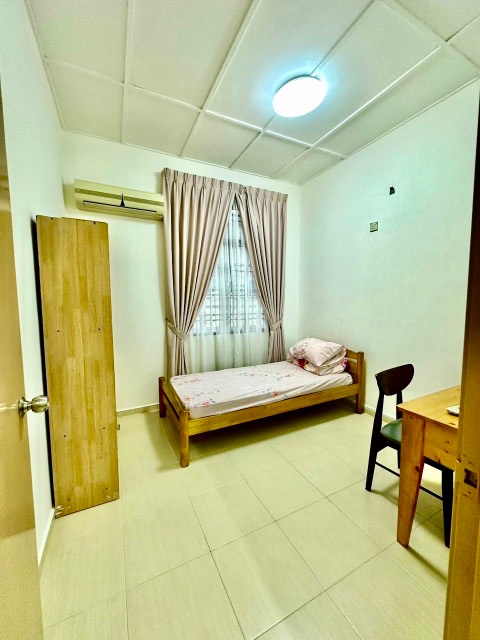 Setia Indah - Double Storey Terrace / Simple Renovation / Nearby Shoplots Convenient District - Thumbnail 6