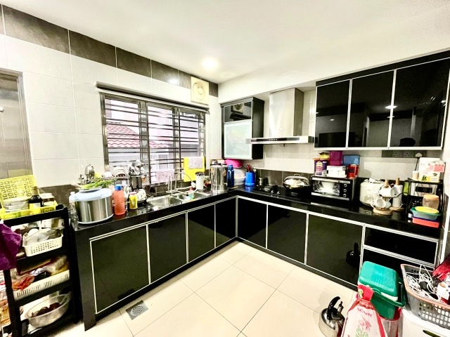 Sierra Perdana - Double Storey Terrace / Renovated & Well Maintained / Gated & Guarded - Thumbnail 6
