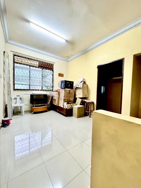 Taman Pelangi - Double Storey Terrace / Corner Lot with Extra Land / 10mins to CIQ - Thumbnail 10