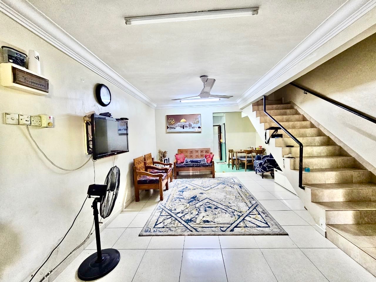 Johor Jaya - Double Storey Low Cost / Fully Renovated Unit / Good Condition - Photo 1