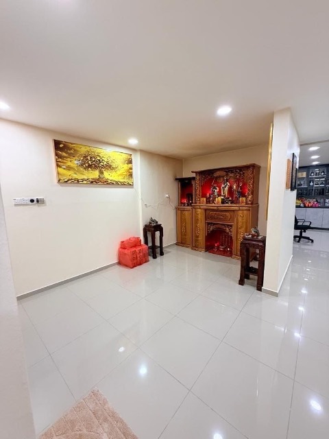 Permas Jaya - Double Storey Terrace / Rare Corner Lot with Bigger Land / Fully Renovated & Extended  - Thumbnail 3