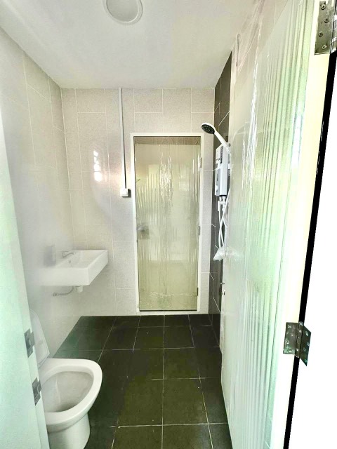 Bandar Uda Utama (Areca) - Double Storey Terrace / Basic Renovation / Gated & Guarded - Thumbnail 6