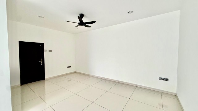 Taman Nusa Duta - Double Storey Semi Detached / Corner Lot with 30ft Side Land / Surrounded by TF Mart & Many Shoplots - Thumbnail 9