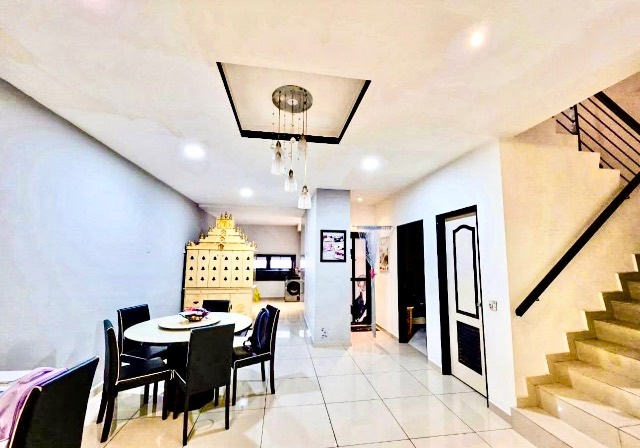 Kulai (Desa Baiduri) - Double Storey Terrace / Extended Living Hall & Kitchen / Unblock View - Thumbnail 7