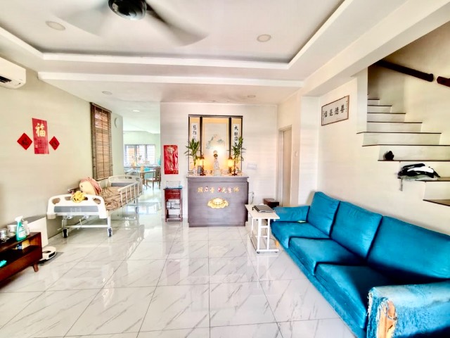 Bukit Indah - Double Storey Terrace / End Lot with 10ft Side Land / Unblock View - Thumbnail 3