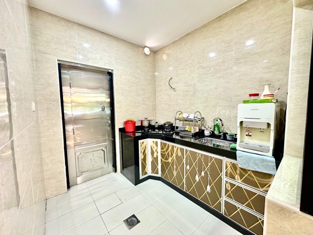Seri Austin (Lakeview) - Double Storey Terrace / Fully Renovated & Furnished / Unblock View - Thumbnail 14