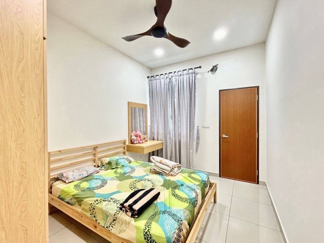 Impian Emas (Iconia) - Double Storey Corner Lot / Fully Renovated Unit / Unblock View - Thumbnail 6
