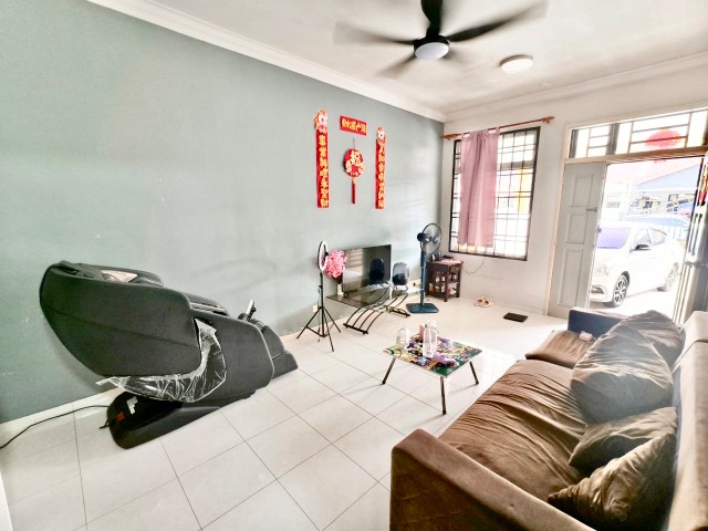Bukit Indah - Single Storey Terrace / Good Condition / Nearby Shoplots - Thumbnail 2