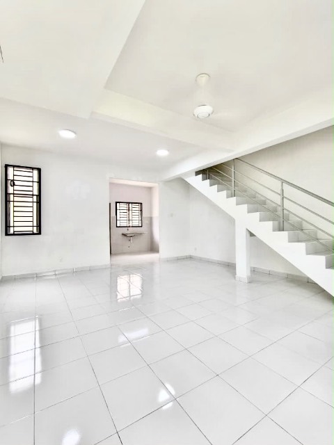 Pulai Indah (Laman Indah) - Double Storey RMMJ / Original Condition / Vacant Unit  - Thumbnail 3