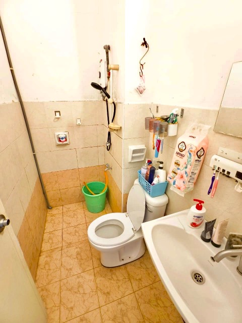 Bukit Indah - Single Storey Terrace / Good Condition / Nearby Shoplots - Thumbnail 12