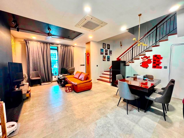 Impian Emas (Iconia Garden) - Double Storey Terrace / Corner Lot with Extra 20ft Land / Fully Renovated & Extended - Thumbnail 5