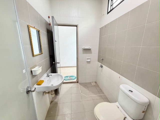 Nusa Sentral - Double Storey Terrace / Unblock View / Nearby Shops & Tuas Highway - Thumbnail 14
