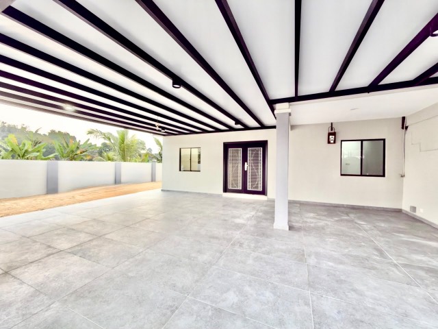 Taman Universiti - Single Storey Terrace / Corner Lot Super Big Land / Fully Renovated & Extended - Thumbnail 3