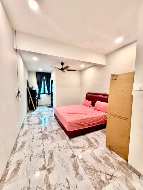 Austin Duta - Double Storey Terrace / Fully Renovated & Extended / Superb Condition - Thumbnail 6