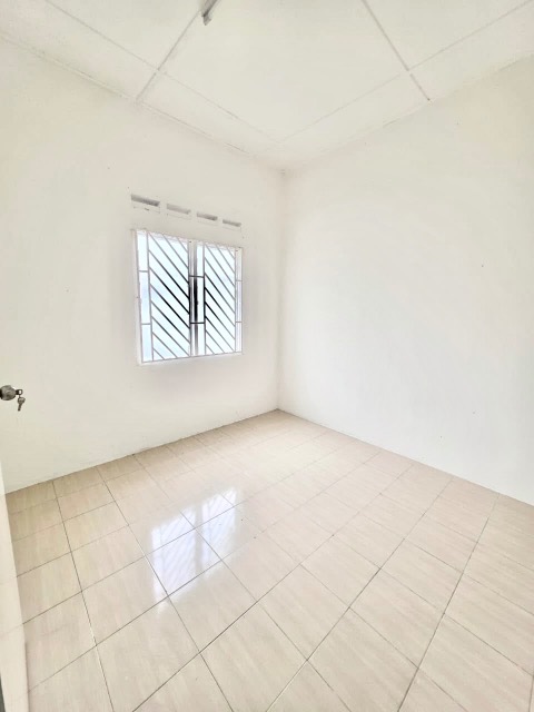 Taman Universiti - Single Storey Terrace / First Time Buyer Eligible To Waive Stamp Duty - Thumbnail 6