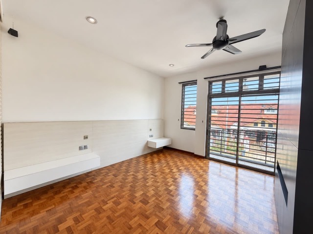 Impian Emas - Double Storey Terrace / Large Size & Built Up / Fully Renovated Unit - Thumbnail 4