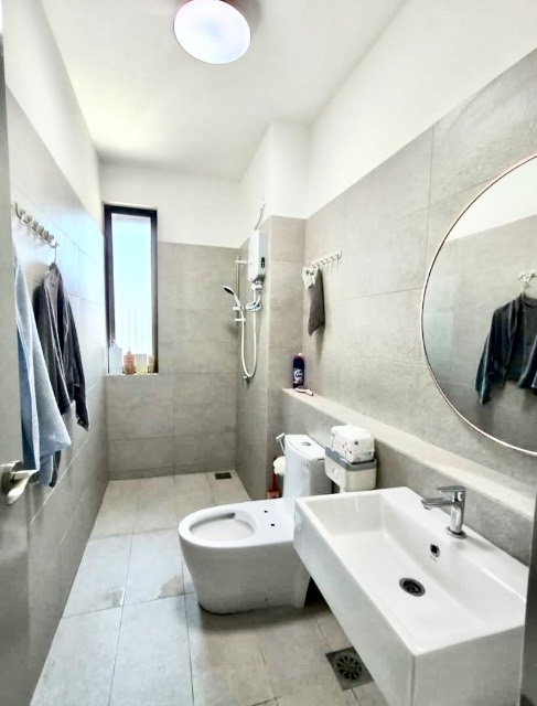 Austin Crest (Ruby) - Double Storey Terrace / Basic Renovation with Furnishings / 3mins to Crest Shoplots - Thumbnail 14