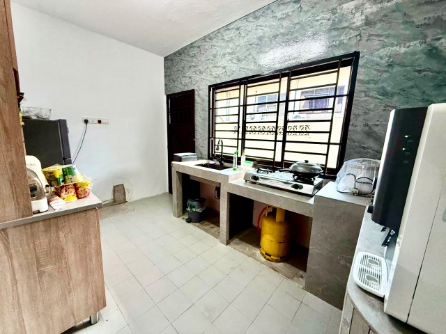 Skudai (Damai Jaya) - Double Storey Low Cost / Fully Renovated Unit / Good Condition - Thumbnail 8
