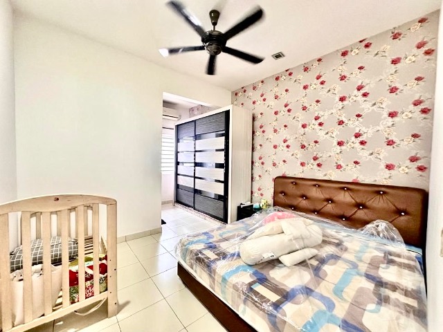 Horizon Hills (Golf East) - Double Storey Terrace / Large Renovated Unit / Nearby TUAS & AEON Mall - Thumbnail 4