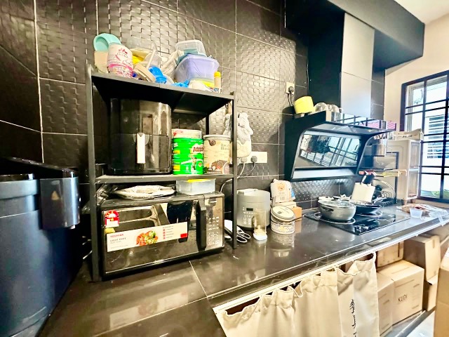 Mutiara Rini - 1.5 Storey Terrace / Fully Renovated Unit / Good Condition - Thumbnail 9