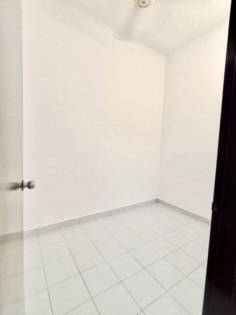 Desa Tebrau - Double Storey Terrace / Corner Lot with Extra Land / Fully Extended Unit - Thumbnail 14