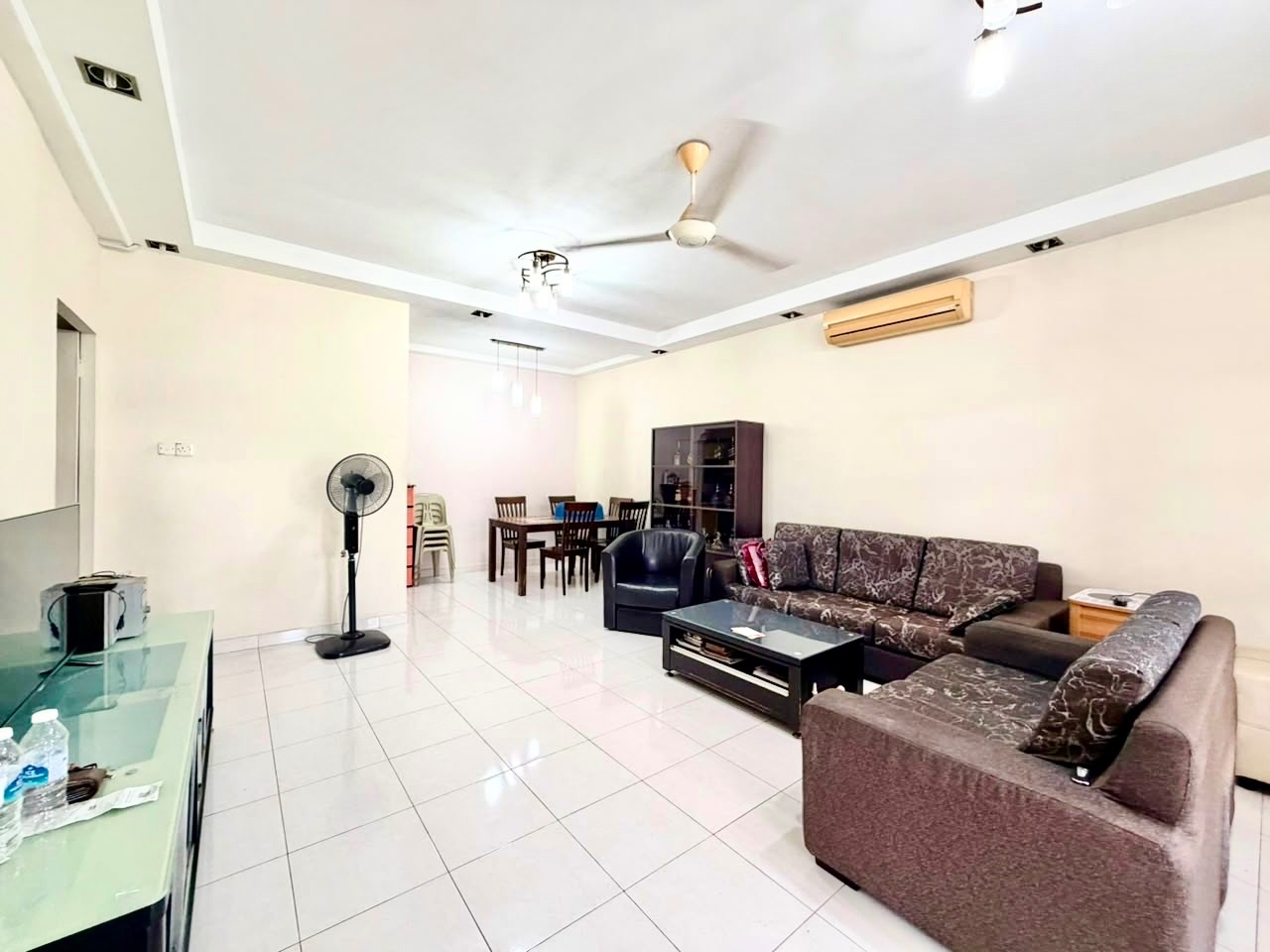 Bukit Indah - Double Storey Terrace / Basic Renovated in Good Condition / Gated & Guarded - Photo 1