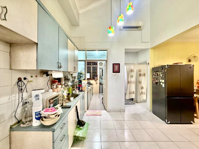Taman Molek (Molek Cottage) - 1.5 Storey Terrace / Unblock Garden View / Gated & Guarded - Thumbnail 10