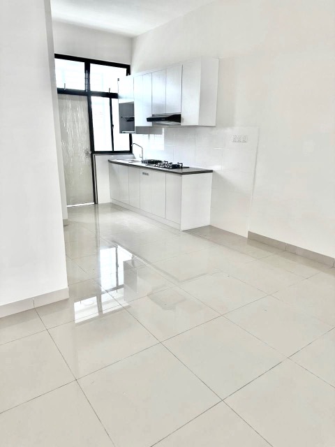 Bandar Uda Utama (Areca) - Double Storey Terrace / Basic Renovation / Gated & Guarded - Thumbnail 5