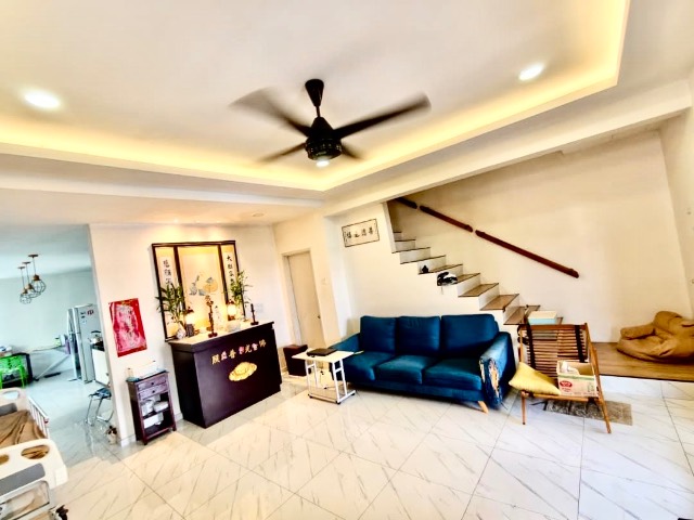 Bukit Indah - Double Storey Terrace / End Lot with 10ft Side Land / Unblock View - Thumbnail 5
