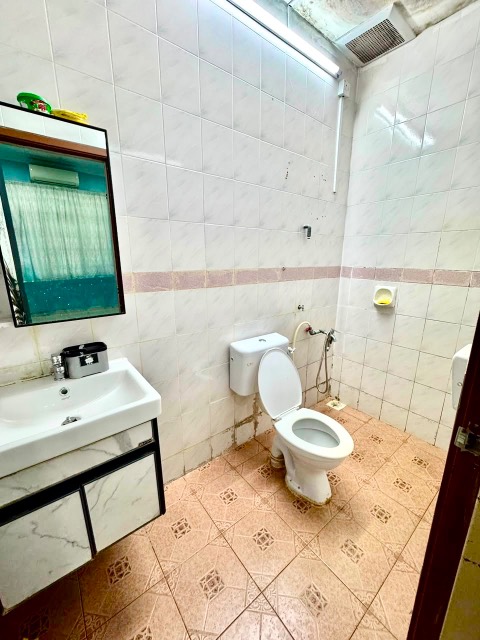Nusa Bestari - Single Storey Terrace / Basic Renovated Unit / Strategic Matured Location - Thumbnail 9
