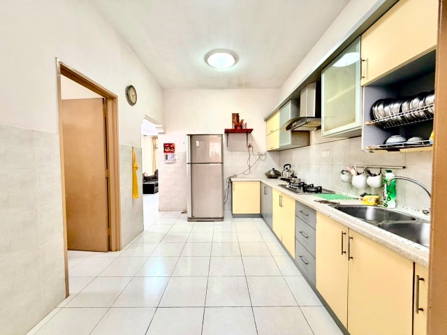 Bukit Indah - Double Storey Terrace / Basic Renovated in Good Condition / Gated & Guarded - Thumbnail 10
